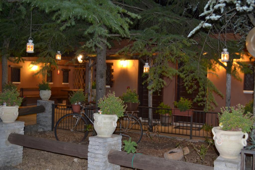 B&B Le Stagioni Castel Del Monte  Bagian luar foto